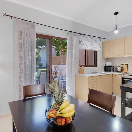 Villa Prolithia 1 *
